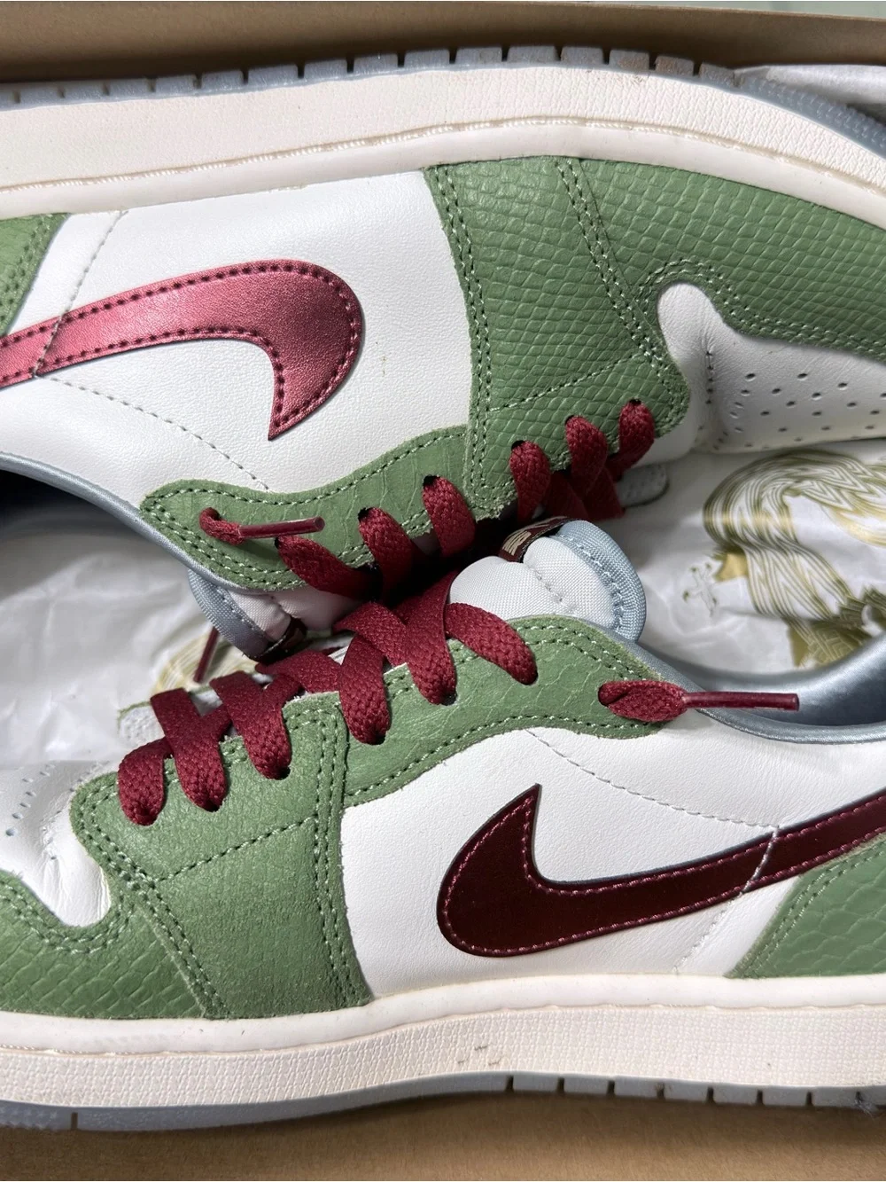 Air Jordan 1 Retro Low OG “Year of the Dragon” (Chinese New Year),
